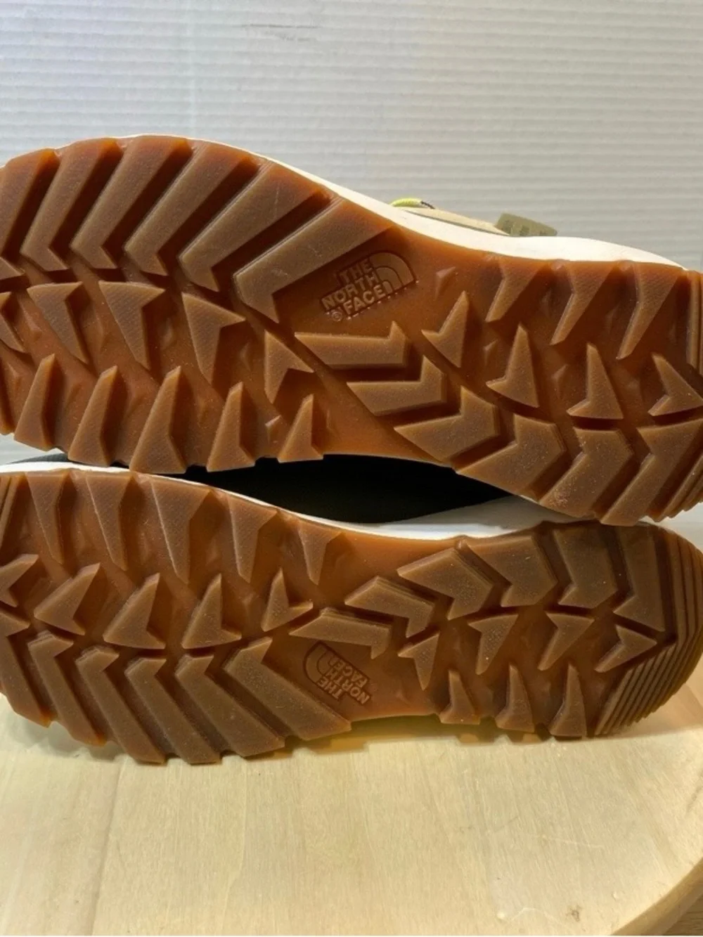 Women’s The North Face ThermoBall Eco Faux Fur Waterproof Winter Boots Size 10